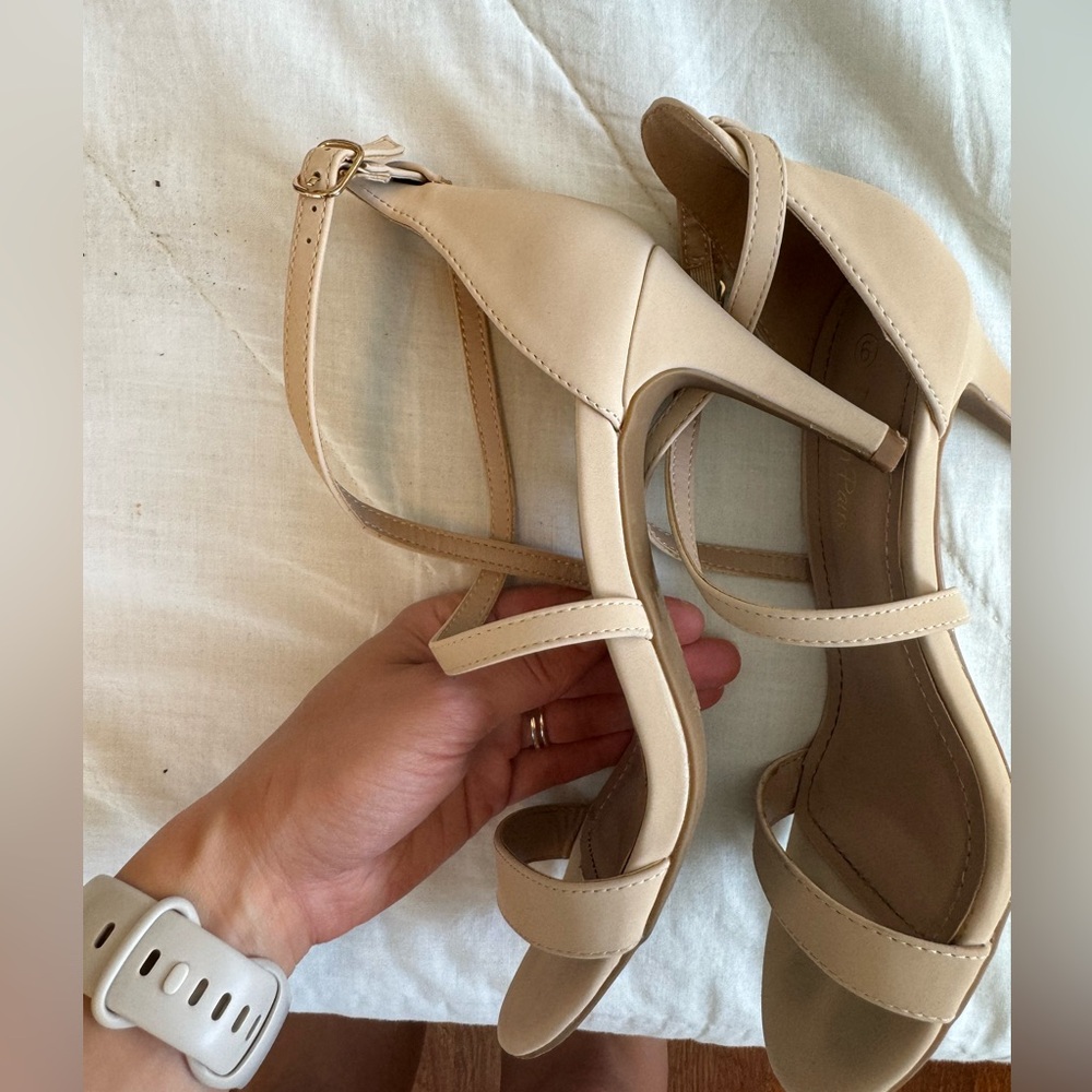 Beautiful Nude Crisscross Ankle Strap Elegant Soft Heels - Picture 3 of 8